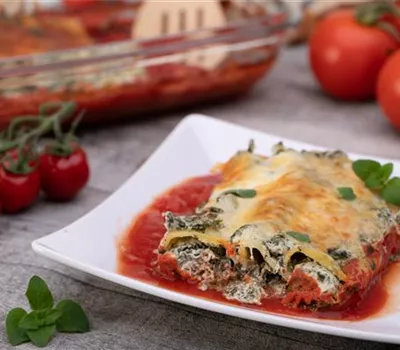 Cannelloni mit pikanter Spinat-Feta-Füllung